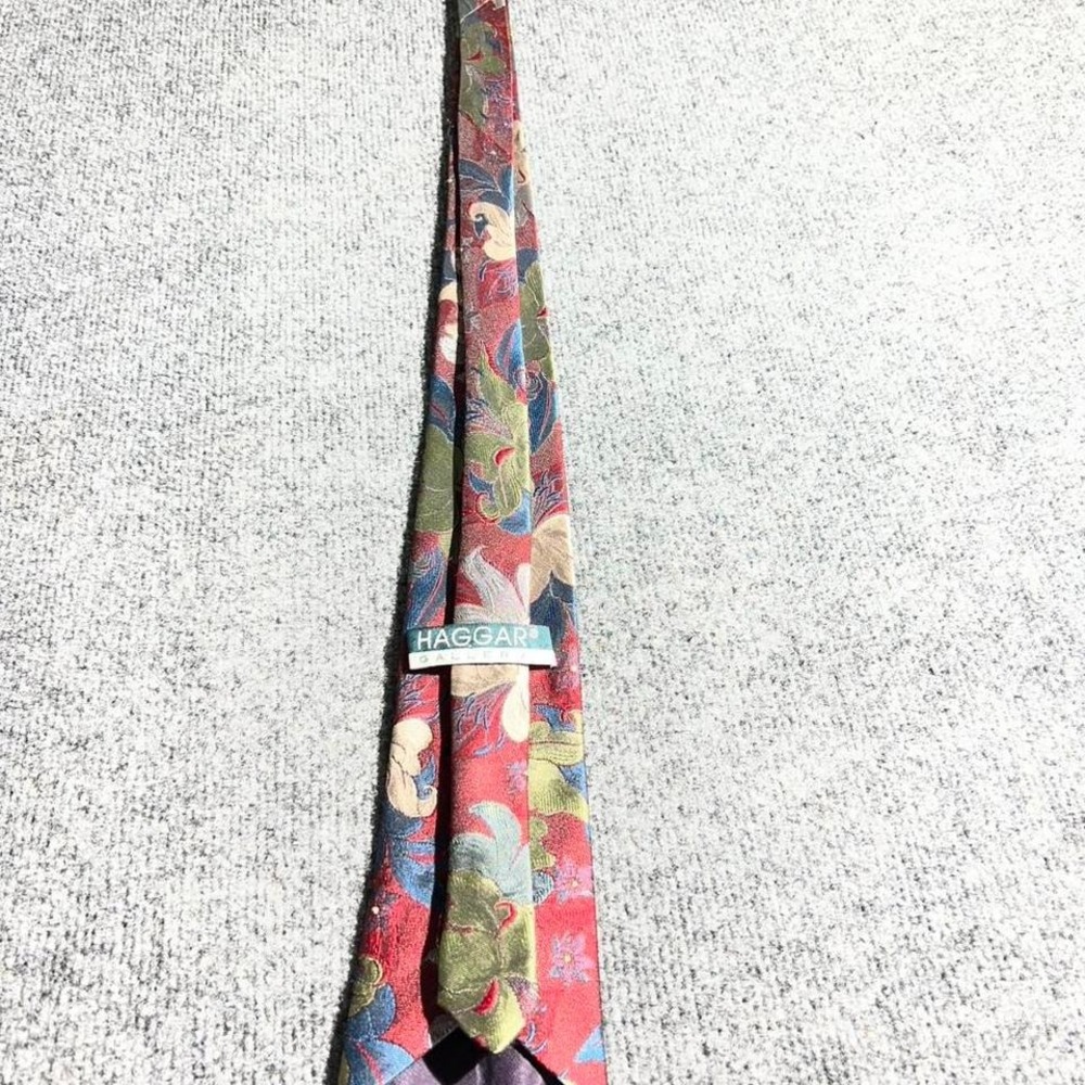 Haggar Gallery Mens Necktie Red Floralβ Woven Pattern Silk Blend Dress Tie